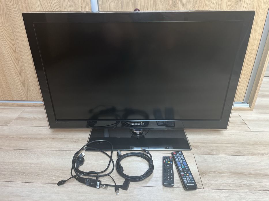 Telewizor Samsung 37 cali+ dekoder dvb t2