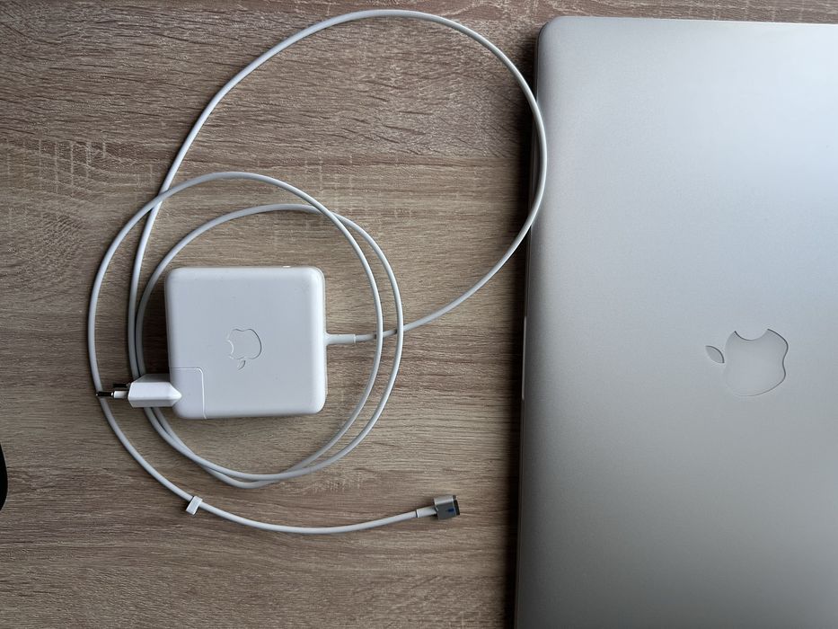 Macbook pro 15 2014 16 gb нова батарея