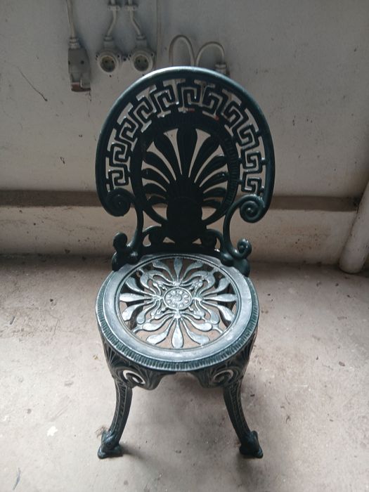 Conjunto de 4 cadeiras e mesa de jardim