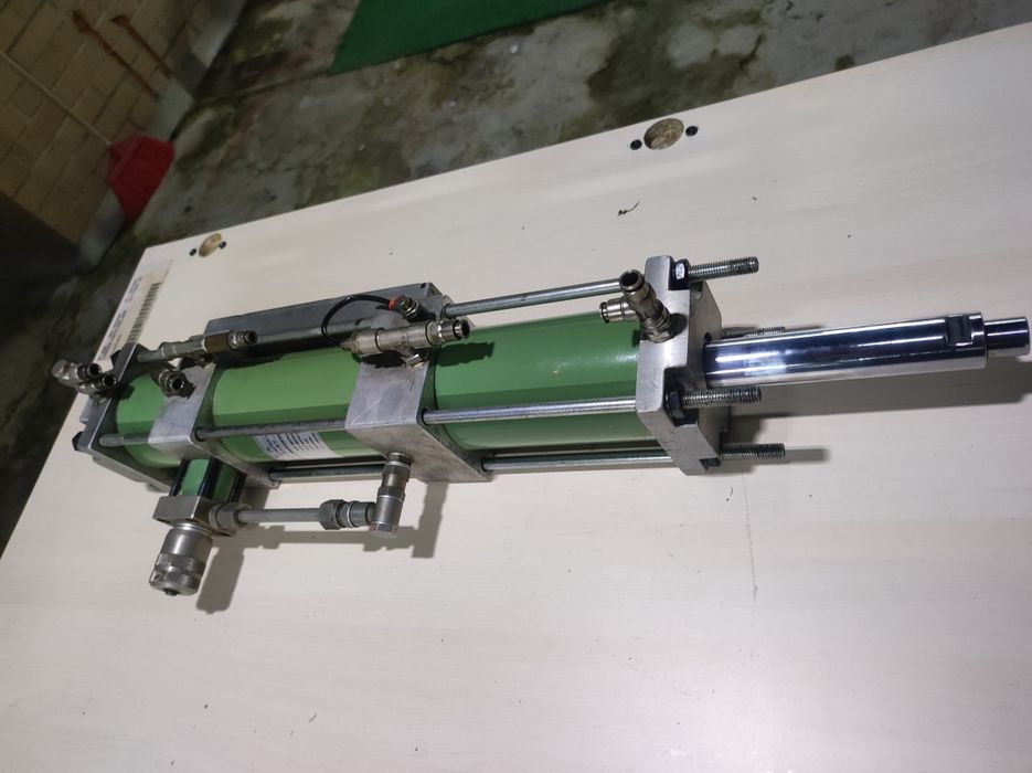 Actuador hidropneumático