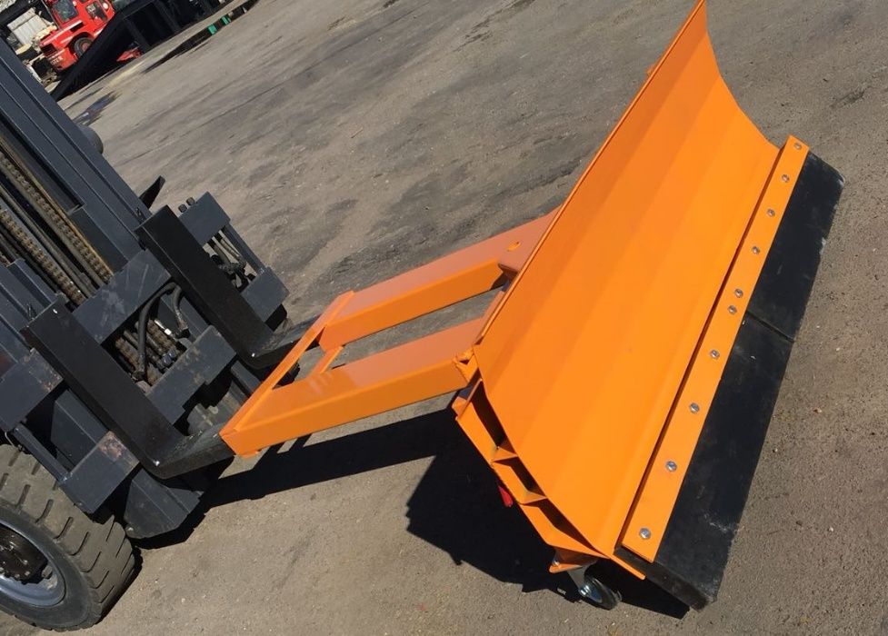 Очисний (Відвал) для вилочних і телескопічних навантажувачів