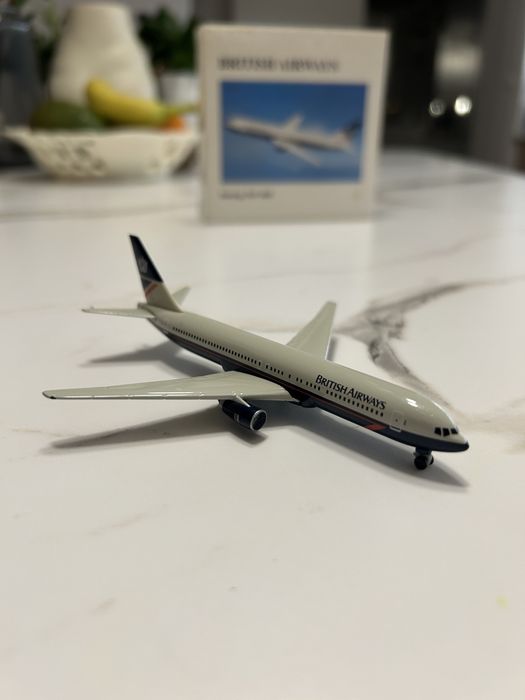 Model Boeing 767-300 Herpa