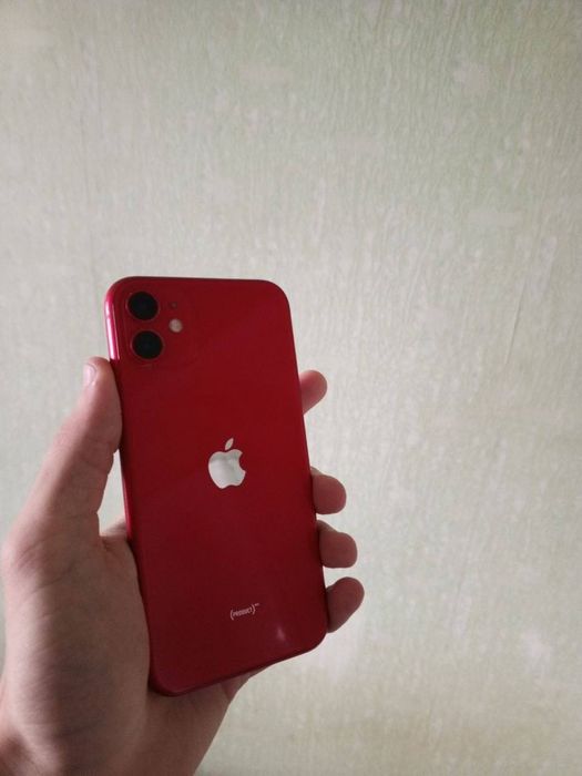 iPhone 11. 64 гб