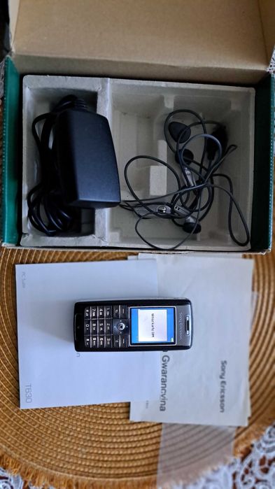 Sony Ericsson T630 + słuchawki