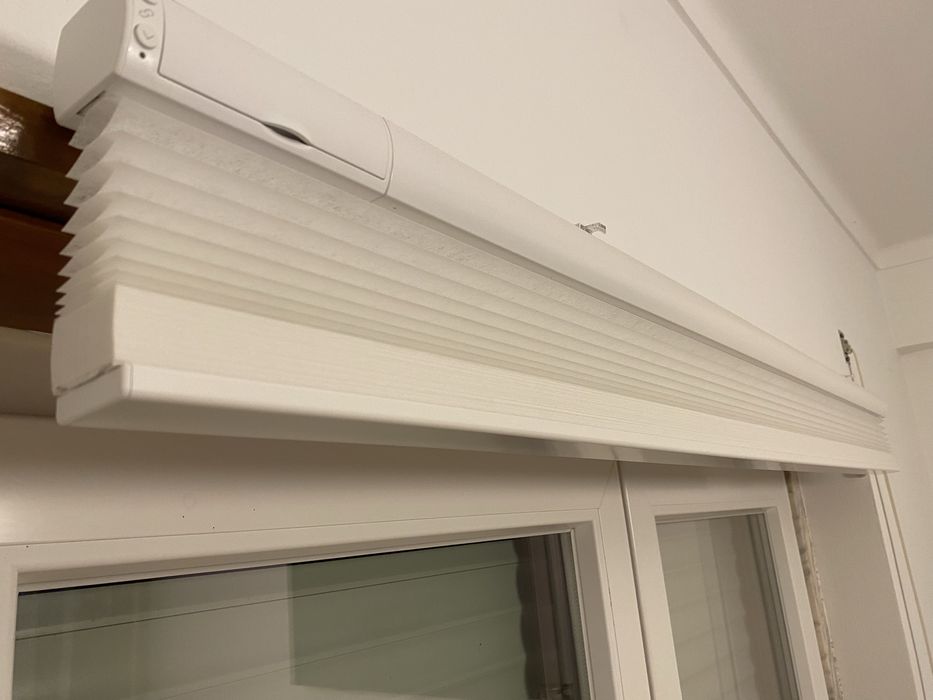 Estores elétricos IKEA Smart 140 cm – 2 unidades, como novos