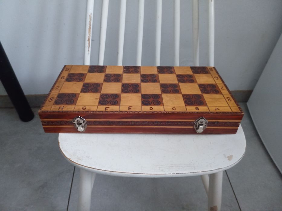 Szachy stare drewniane duże