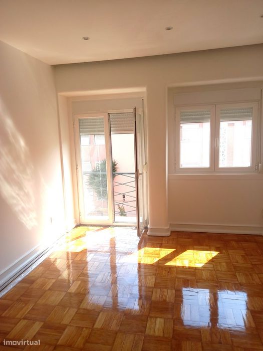 Apartamento T2 em Alvalade