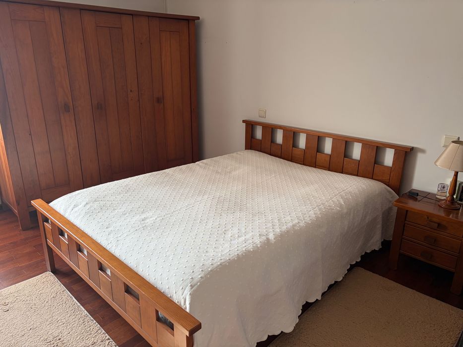 Quarto em pinho completo