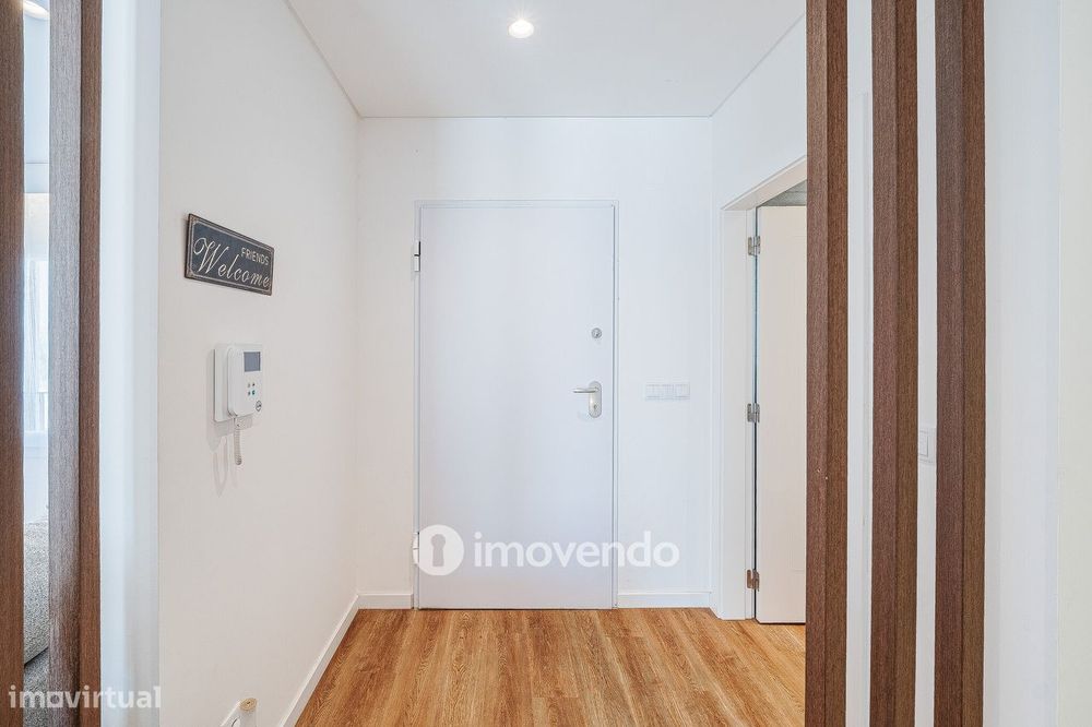 Moradia T3+1 moderna, com garagem e áreas amplas, em Alcochete