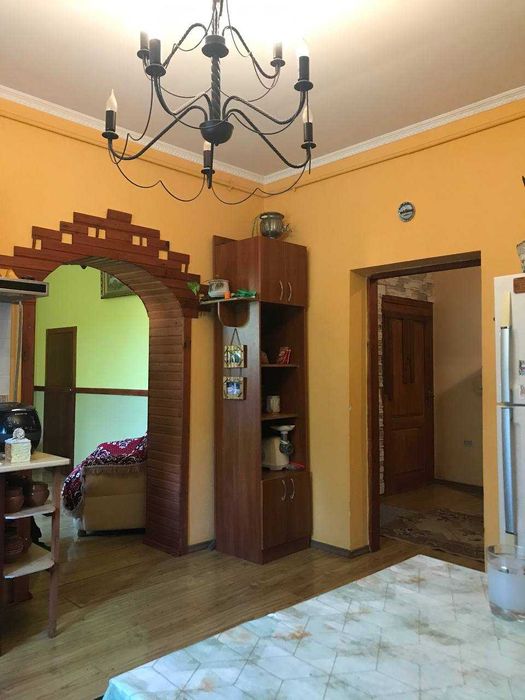 Продам будинок в передмісті Івано-Франківська