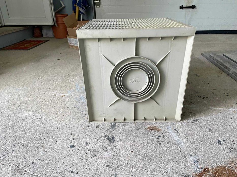 Caixa polipropileno cinzenta c/Grelha 43x43