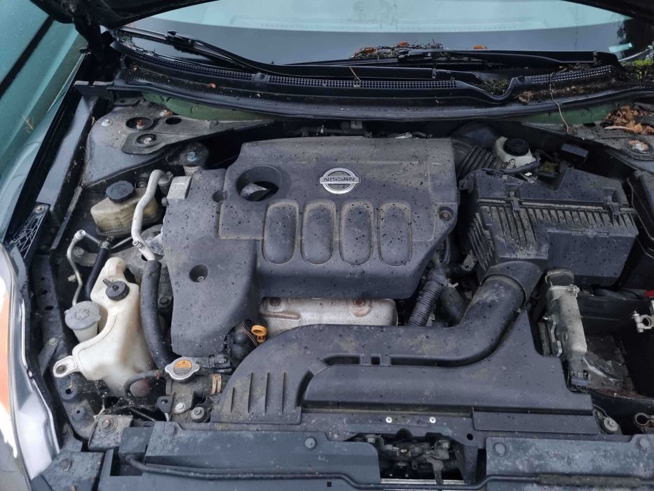 Nissan Altima 2.5 benzyna, automat, klima sprawny, w calosci
