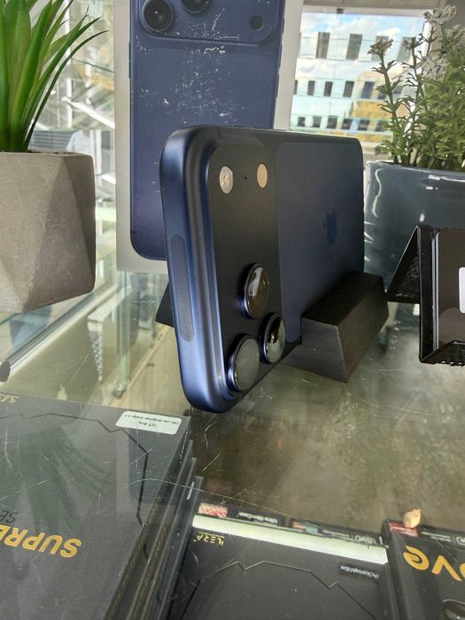 Смартфон Apple iPhone 17 Pro Max 256Gb Blue eSIM без слідів використання (АКБ 100%) — Стан нового — Гарантія від магазину