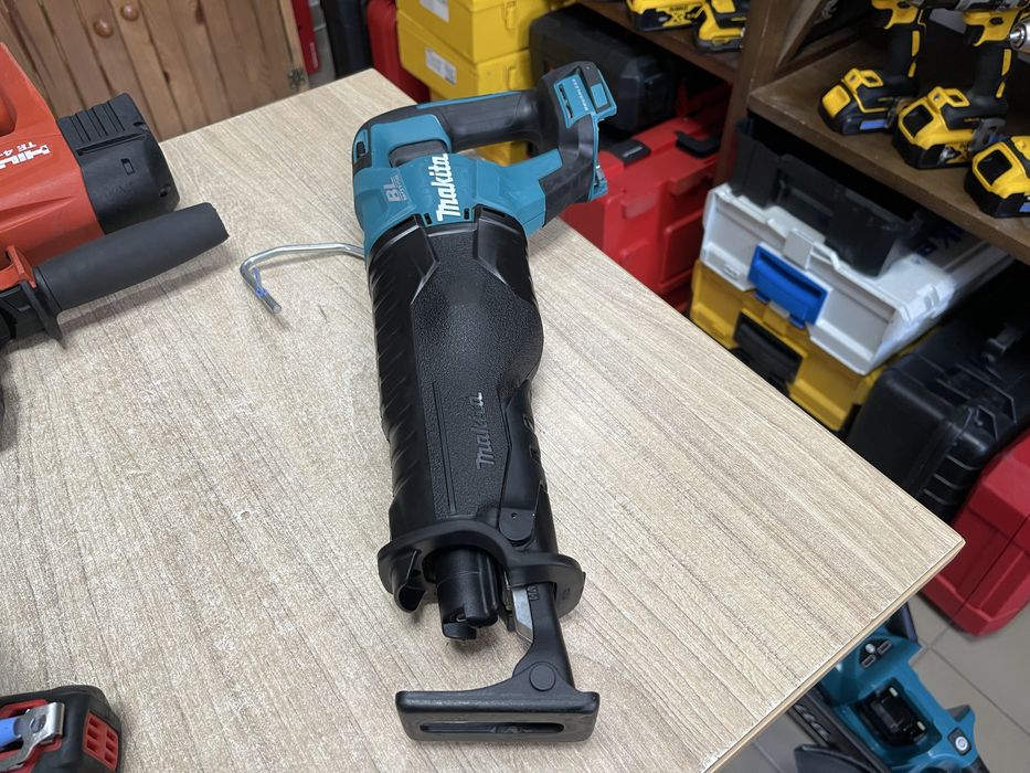 Makita DJR187 / безщіткова шабельна пила Макіта