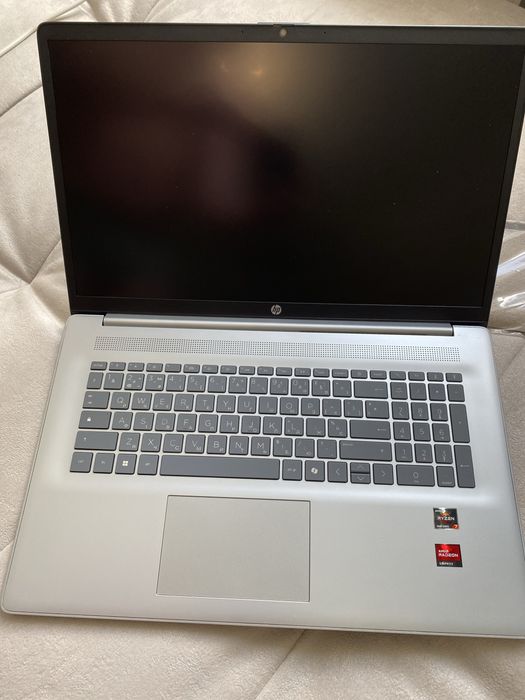 HP Laptop 17-cp3021 AMD Ryzen 7 7730U (2.0 - 4.5 ГГц) SSD 1 ТБ RAM 16 ГБ Windows 11 Home