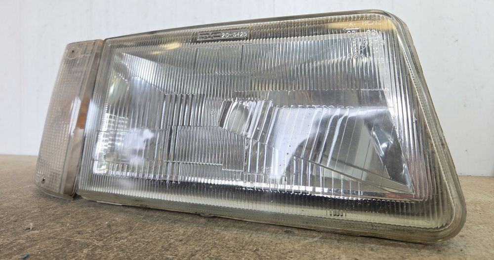 lampa przód prawa iveco daily i europa uszkodzony