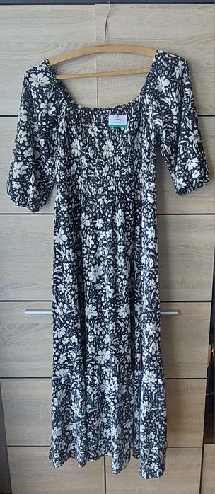 Nowa,  bez metki, sukienka damska XL, typu hiszpanka.