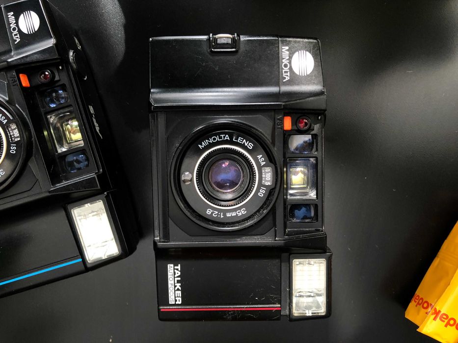 Плівкова фотокамера Minolta Talker