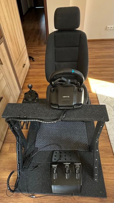 Kierownica Logitech g29 +stanowisko do jazdy