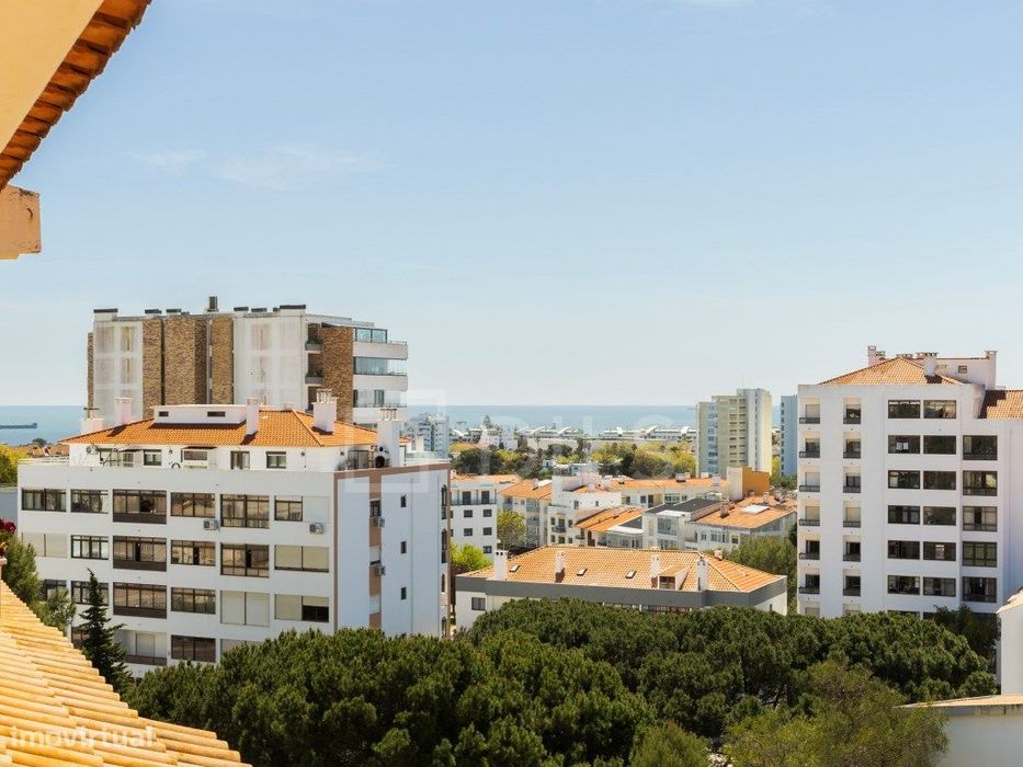 Apartamento T2, com vista mar, em Cascais e Estoril