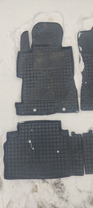 Резинові коврики в Honda Civic 4d