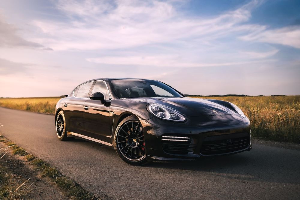 Porsche Panamera 4.8 V8 Bi-Turbo AWD – Sport Chrono | Burmester | Carb