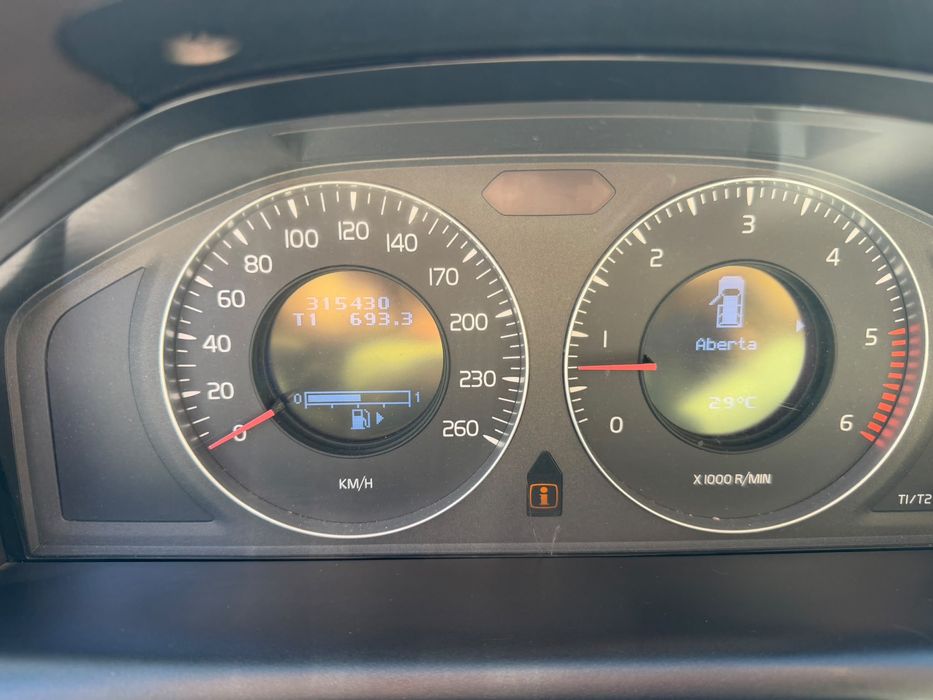 Volvo xc 60 D5 200cv