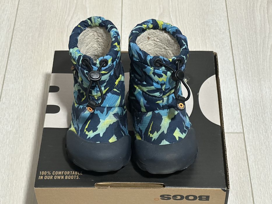 Зимові черевики чоботи bogs