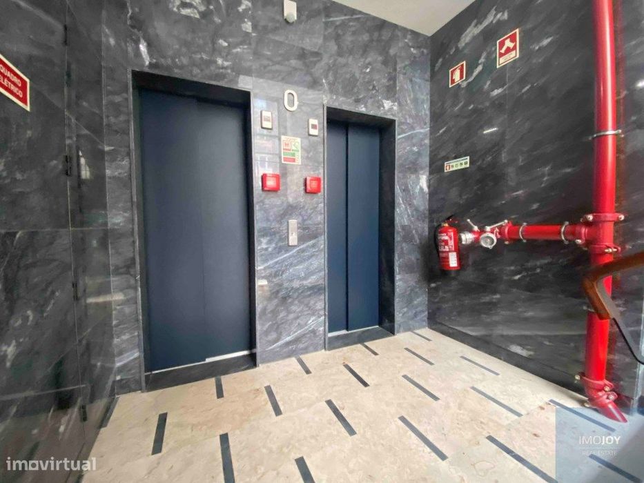 Apartamento T1 para venda no centro histórico do Porto