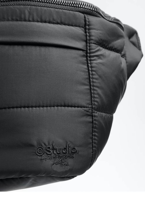 Чорна сумка на пояс Cropp