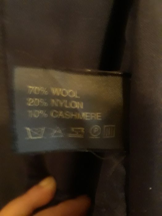 Plaszcz z kapturem , wełna i kaszmir.