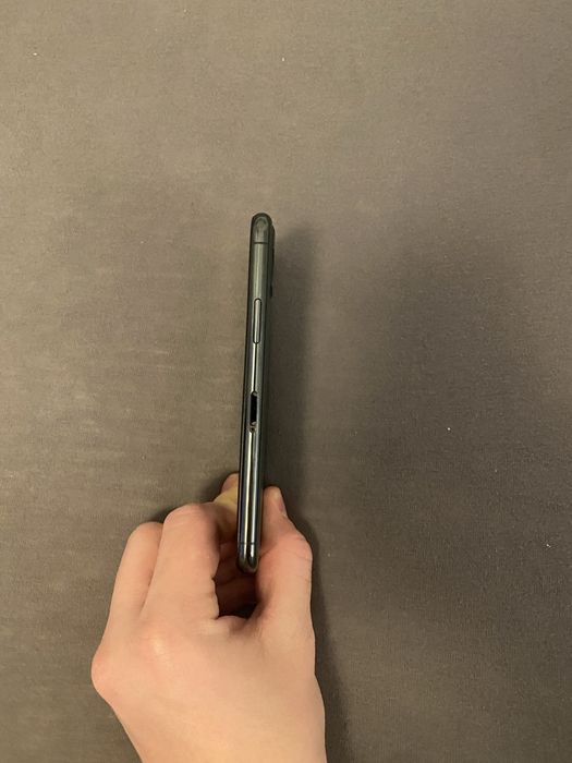 iPhone 11 pro 64gb icloud lock