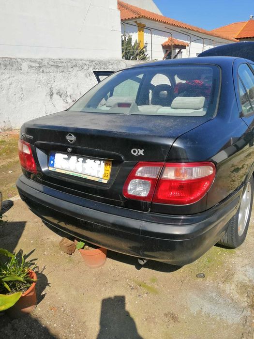 Carro Nissan Almera 1.5 de 2001 para peças