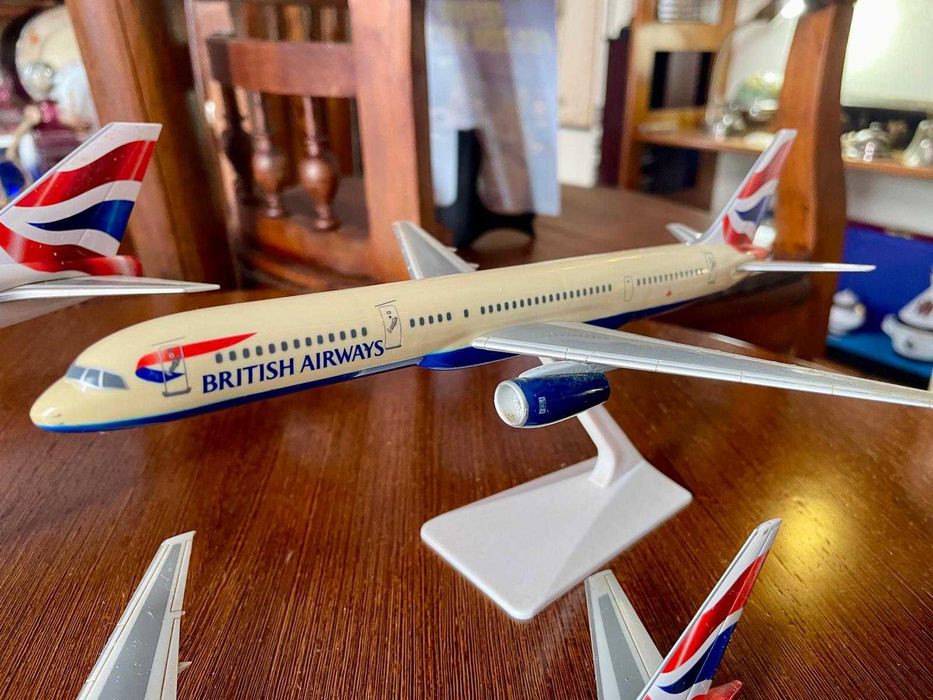 Modelos de aviões civis de passageiros e carga