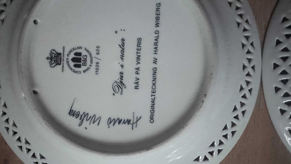 Тарелка на стену  лиса, олени, фазаны, медведь, косули