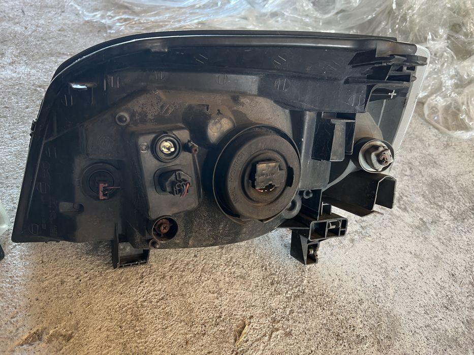 Передні фари Nissan X Trail 2001-2007.  T30 Ніссан Іх стреіл