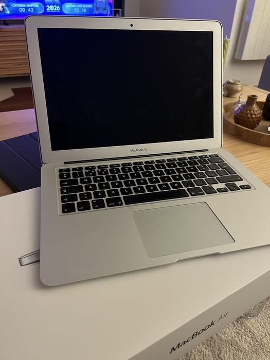 Macbook air 13” 8G 128G
