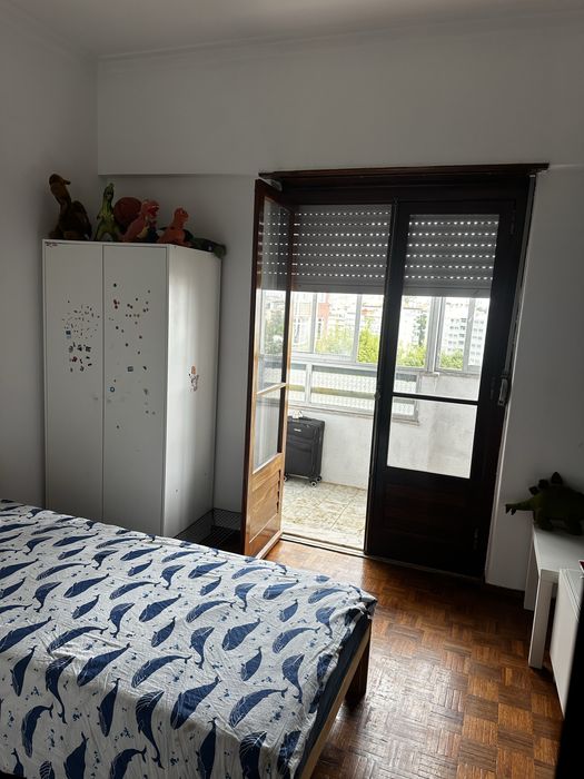 Arrendo quarto na amadora
