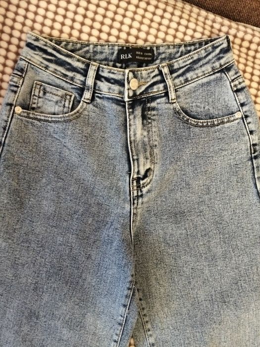 Нові жіночі джинси