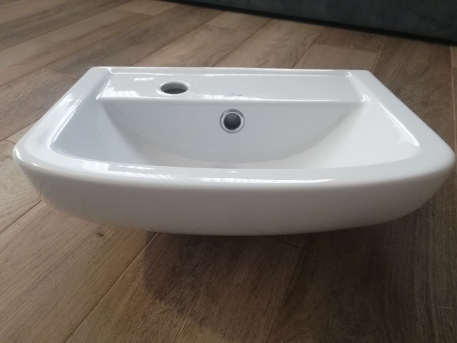 Umywalka wisząca półokrągła Cersanit Arteco biała 40 cm, lewa