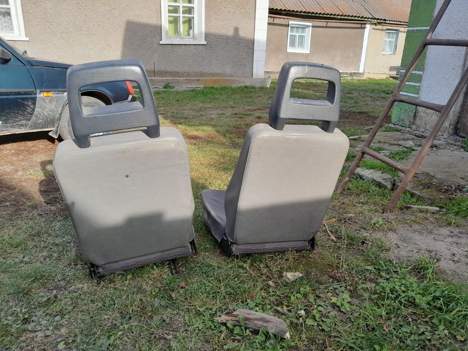 Автосидіння, крісла