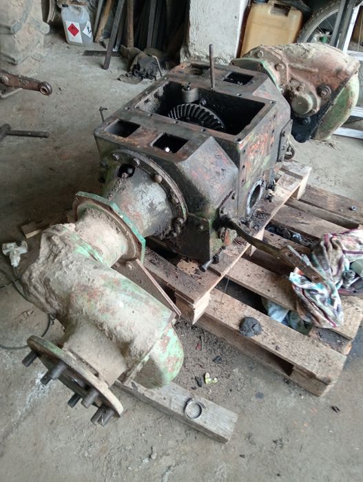Zetor 3011 tylny most zwolnice plecak