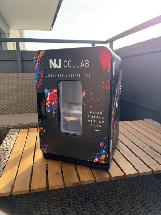 Mini lodówka Red Bull