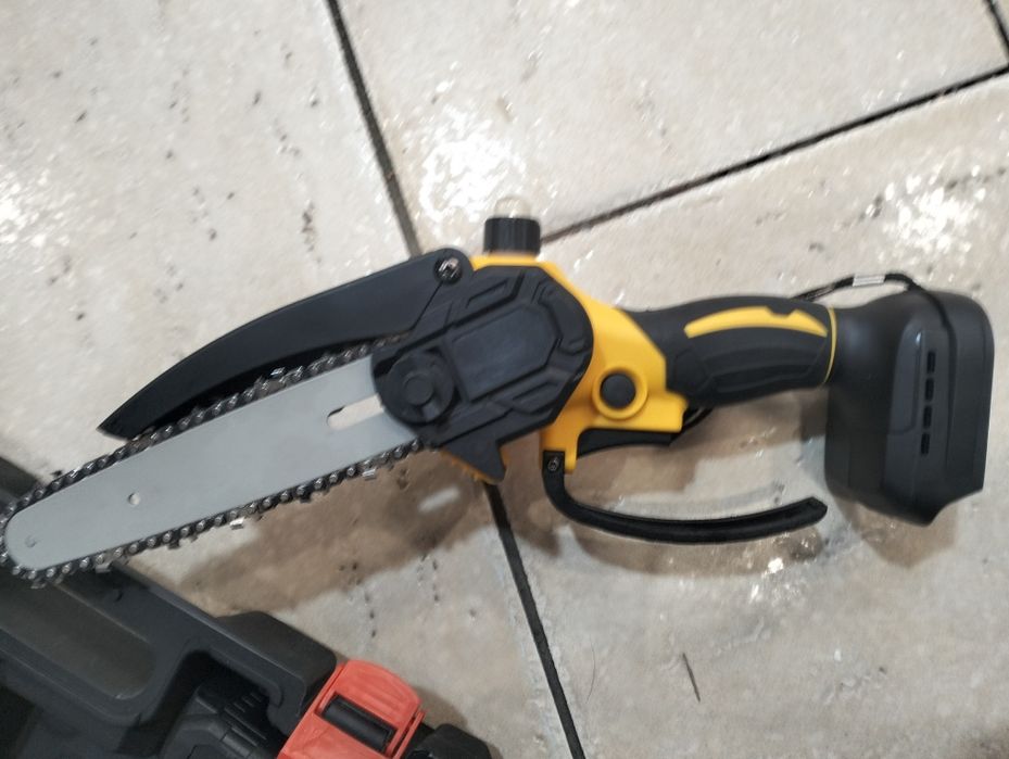 Міні електро пила