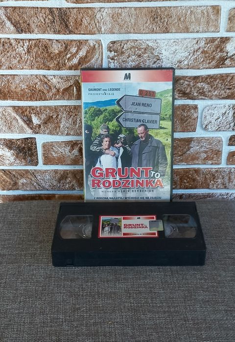 Kasety vhs wideo video. Grunt to Rodzinka VHS.