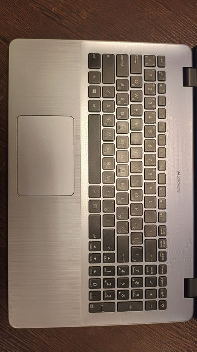 Ноутбук ASUS X542UF