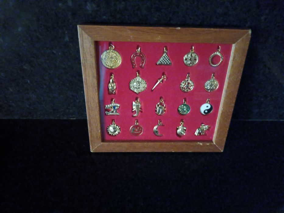 2 Molduras com Miniaturas