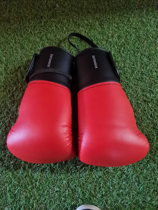 Saco de boxe + Luvas
