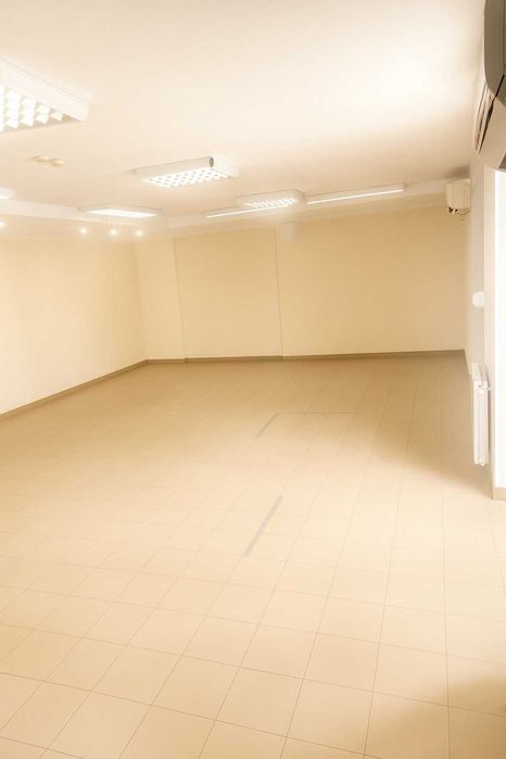 Продам фасадное помещение с хорошим трафиком 106 м.кв.по ул.Мира.