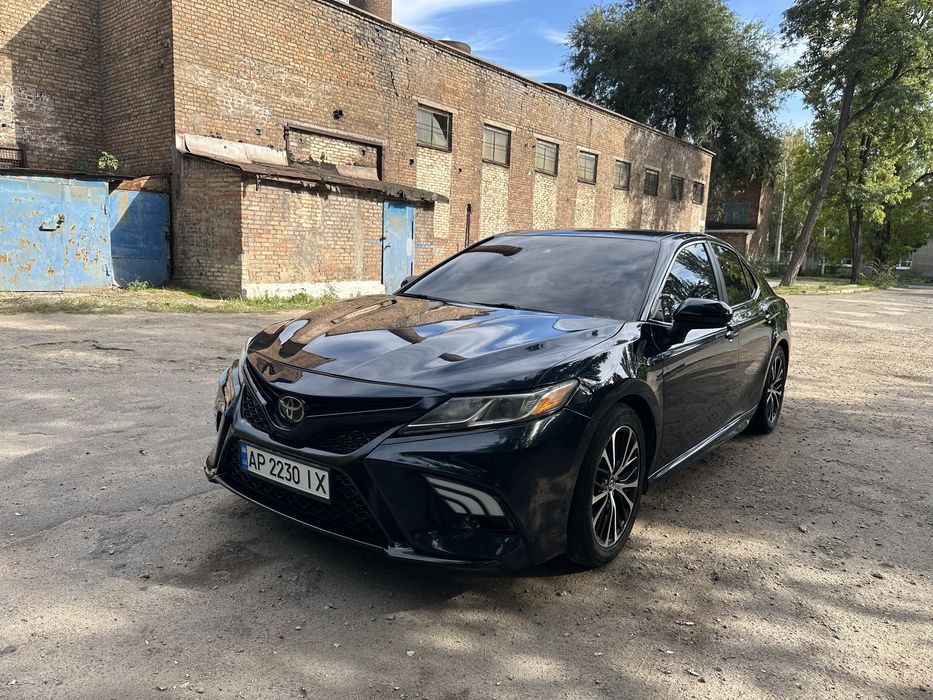 Toyota Camry 70